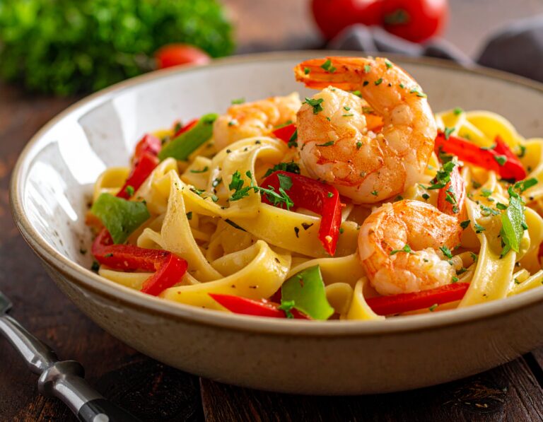 Tagliatelles aux crevettes et poivrons
